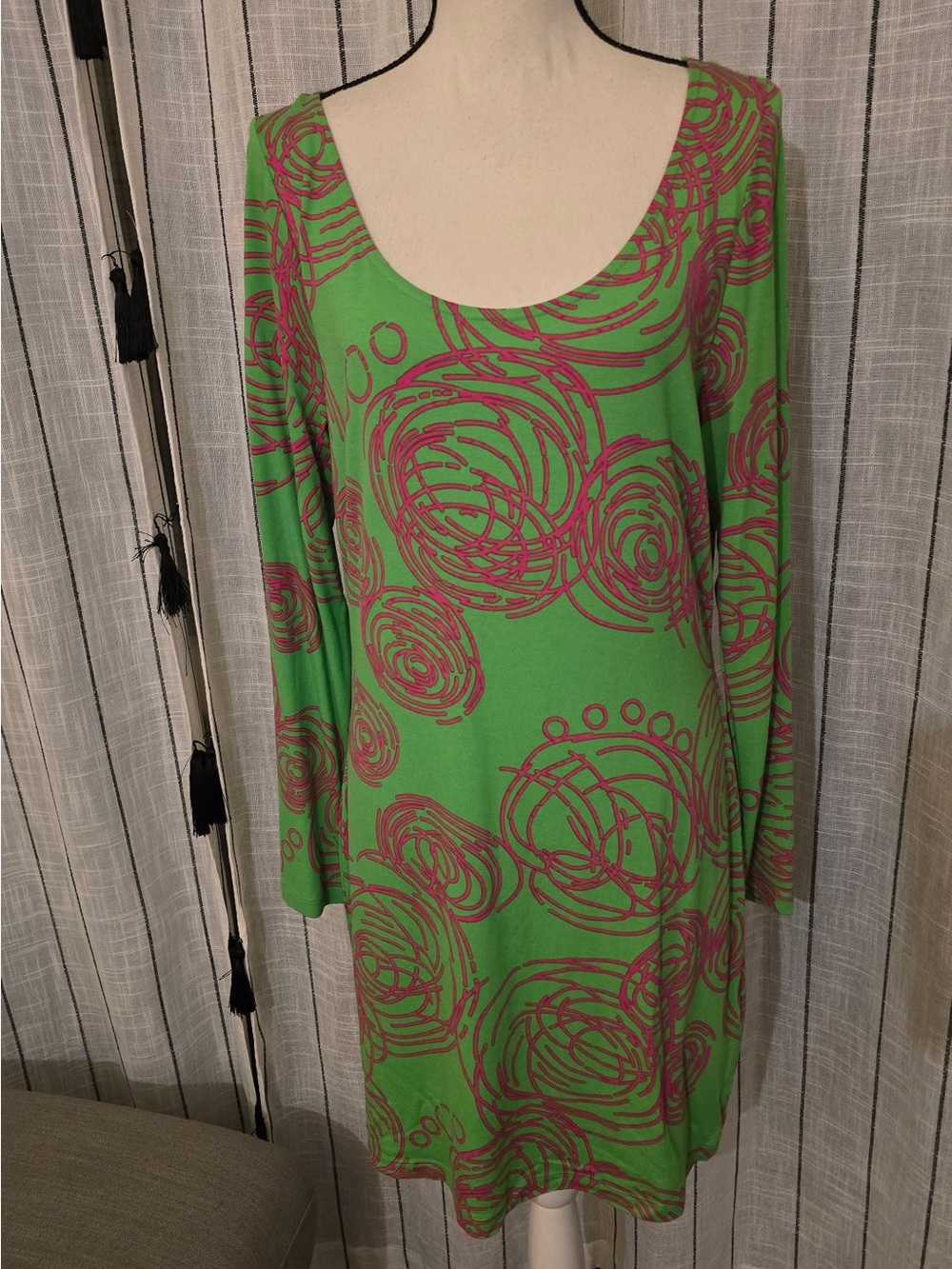 VENUS Green Long Sleeve Scoop Neck Dress with Pink Swirl Print